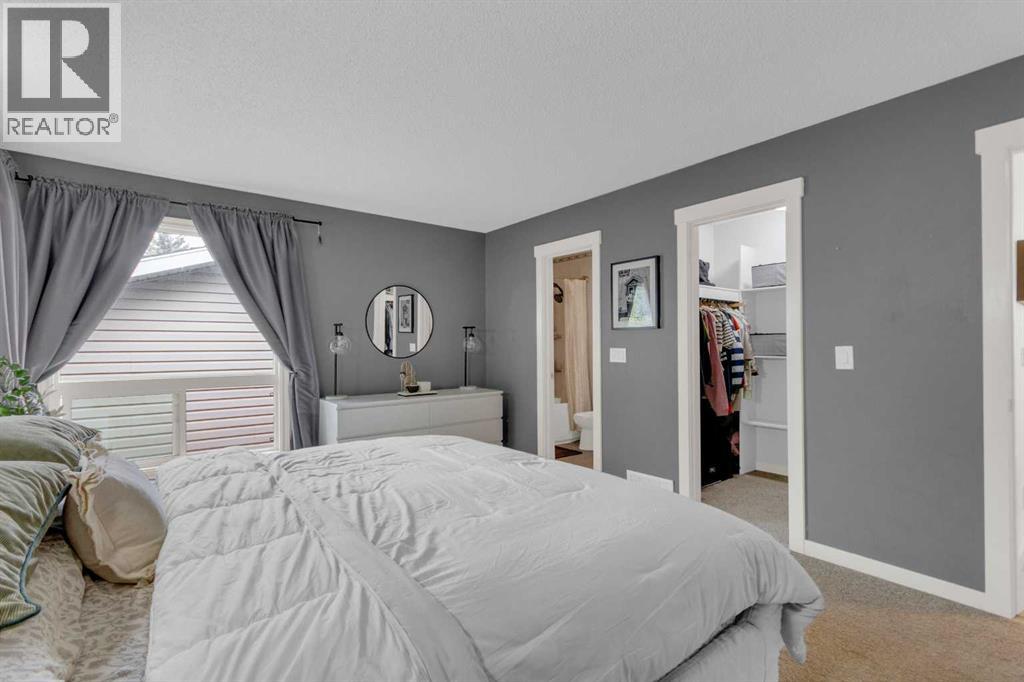 15 Woodglen Road SW - 16