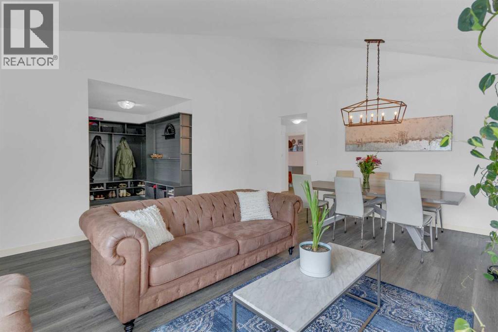 15 Woodglen Road SW - 4
