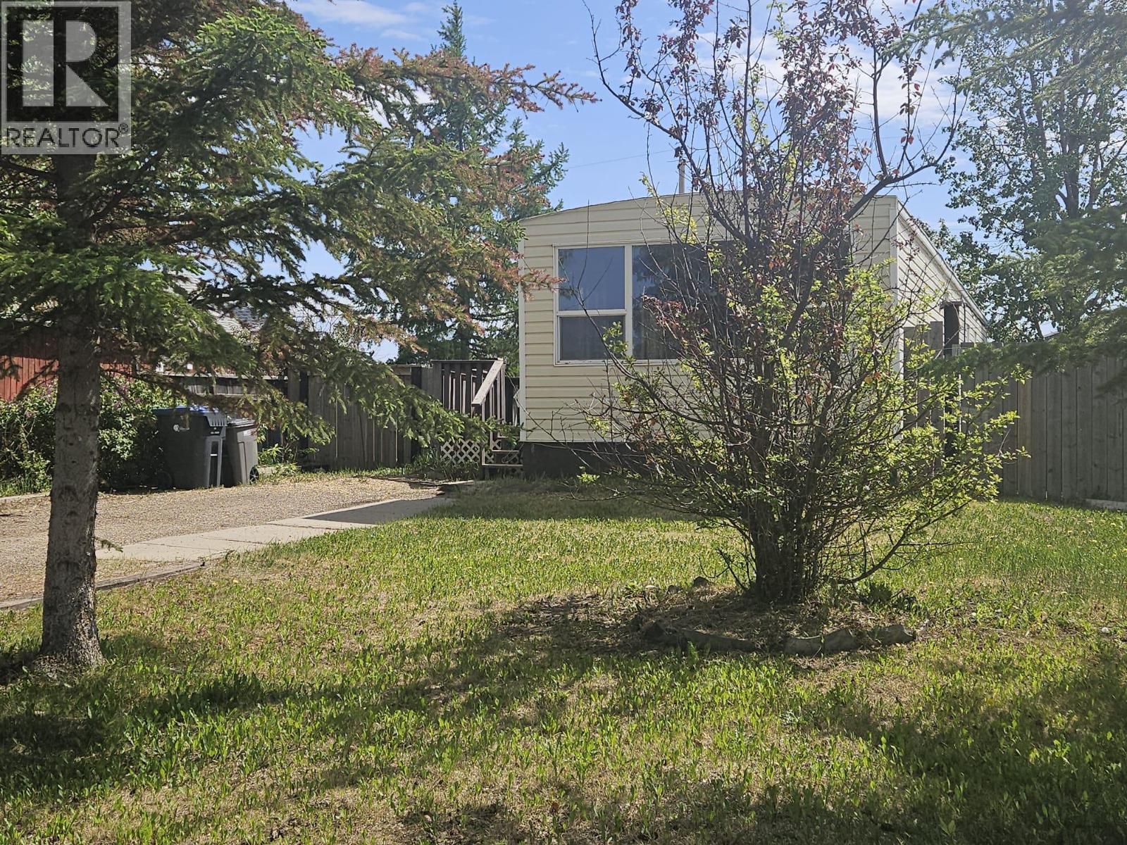 921 121 Avenue - photo 2