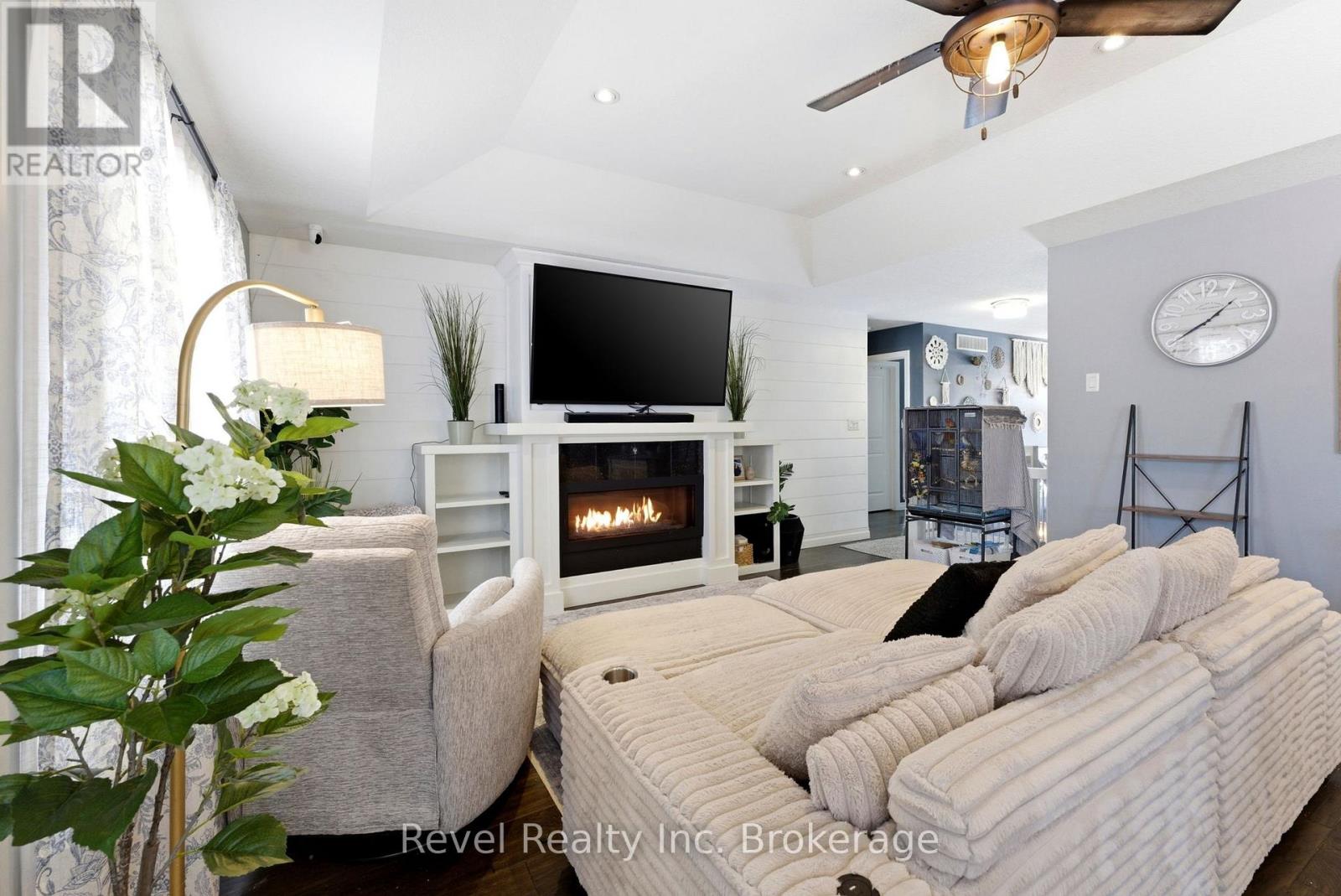 624 HALIFAX ROAD - 13