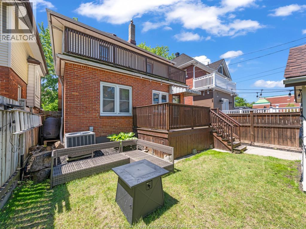 908 WINDERMERE ROAD - 10