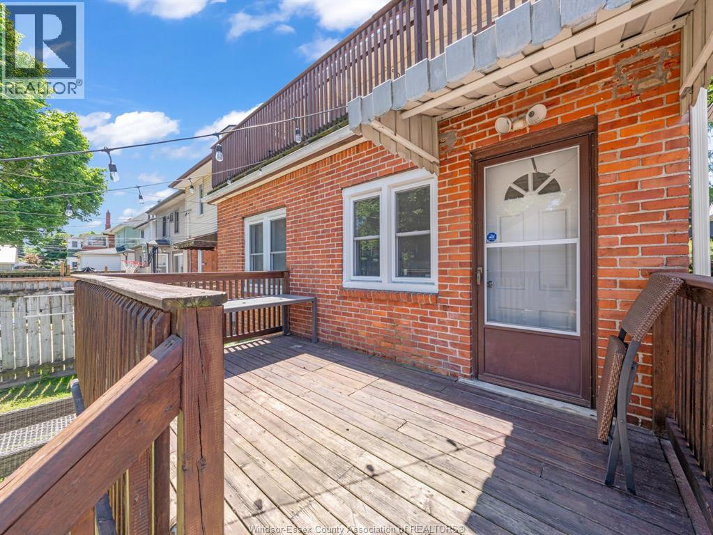 908 WINDERMERE ROAD - 13