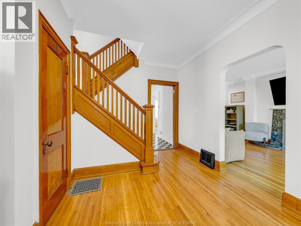 908 WINDERMERE ROAD - 15