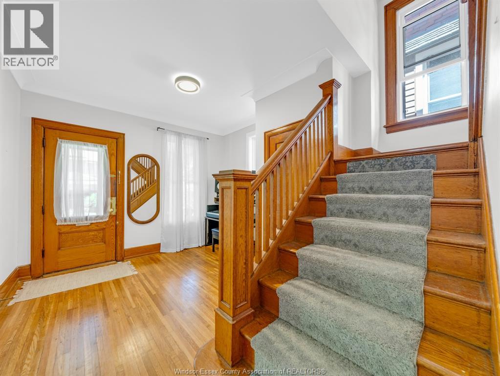 908 WINDERMERE ROAD - 16