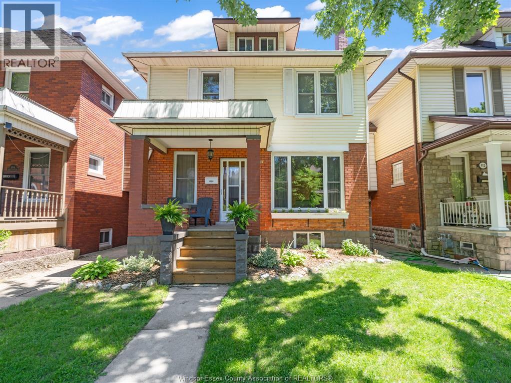 908 WINDERMERE ROAD - 2