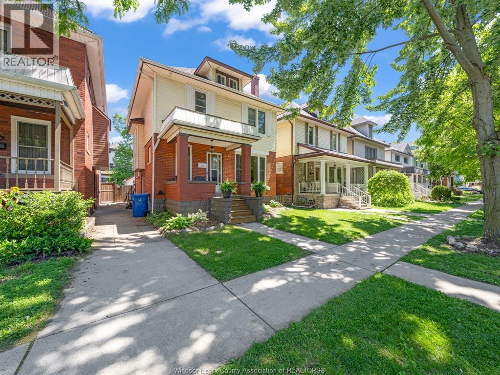 908 WINDERMERE ROAD