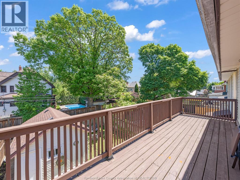 908 WINDERMERE ROAD - 35