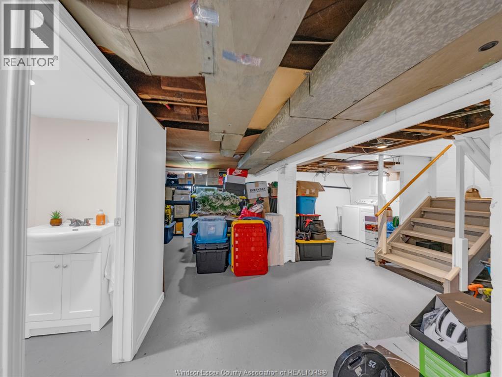 908 WINDERMERE ROAD - 47