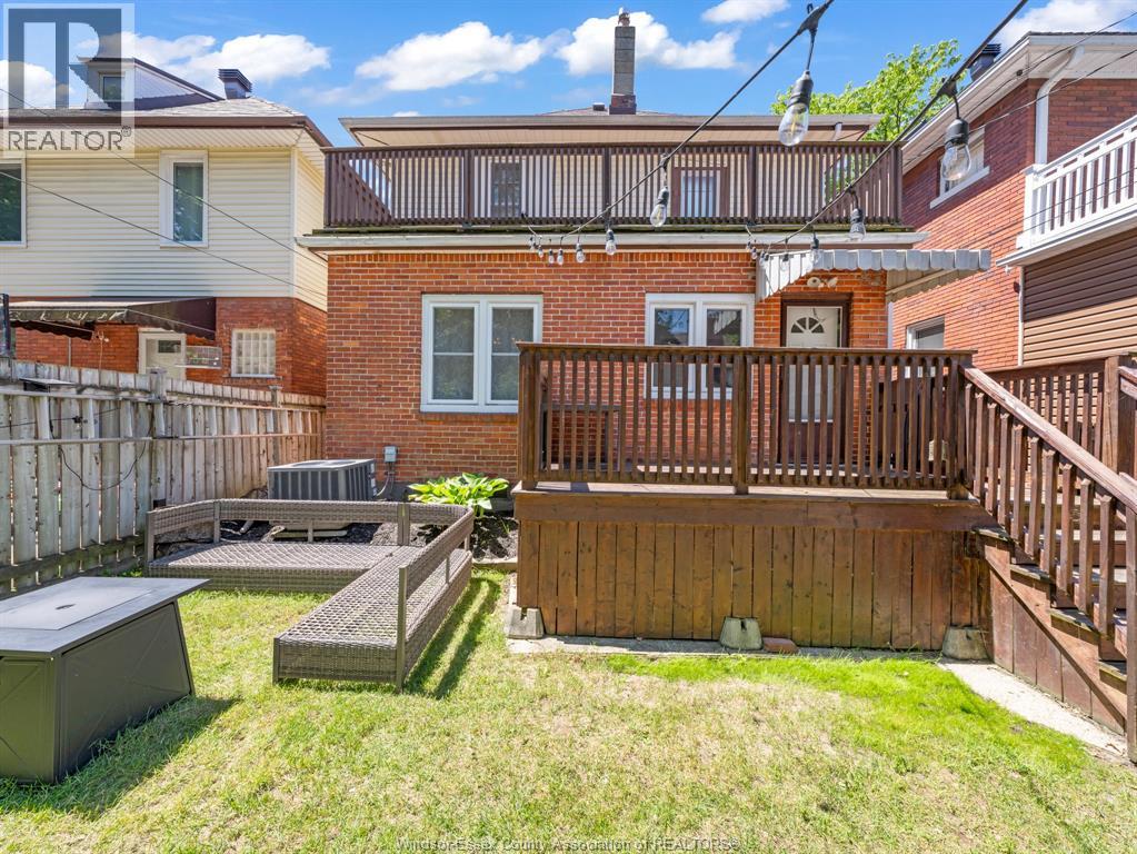 908 WINDERMERE ROAD - 9