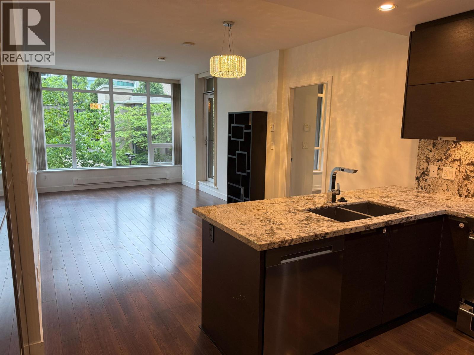 201 2077 ROSSER Avenue - main photo