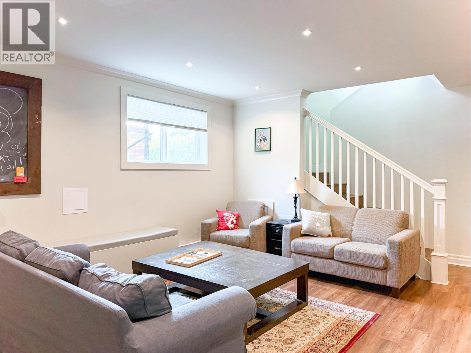 87 ANGLE STREET - 27