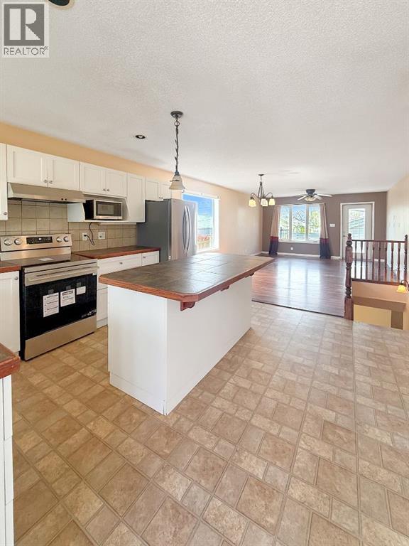 244 CRESCENT Avenue N - photo 3