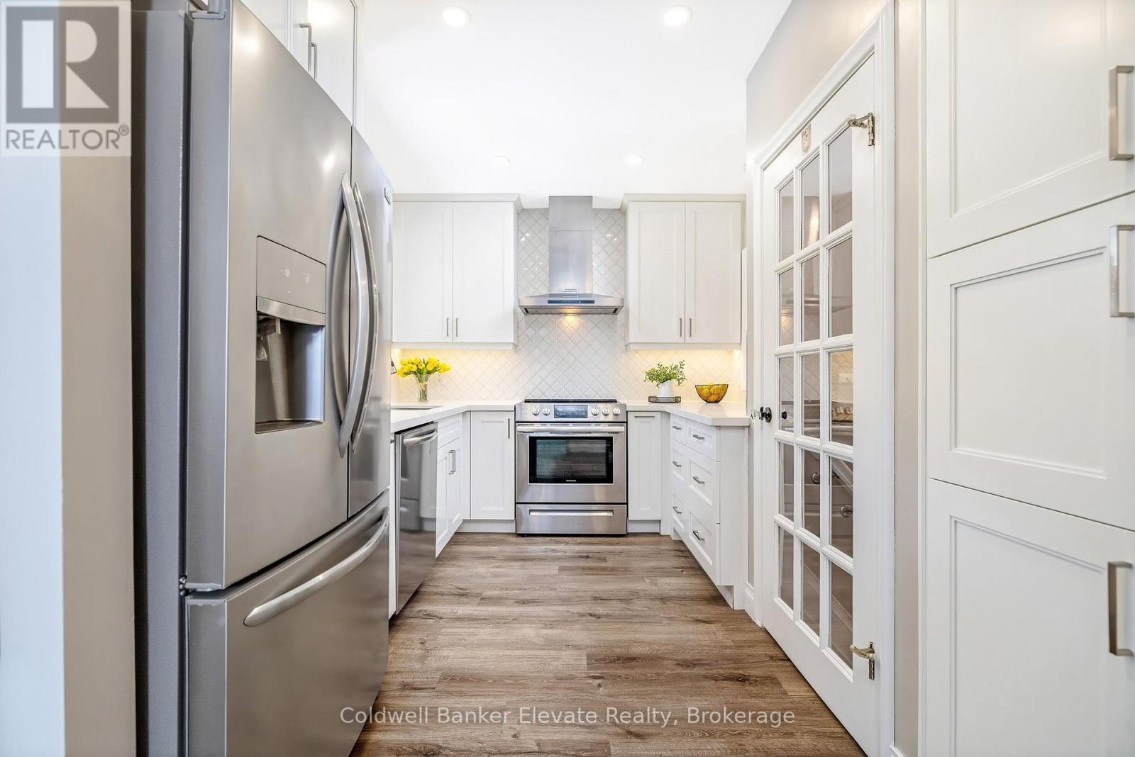 21 MARKET STREET - 11