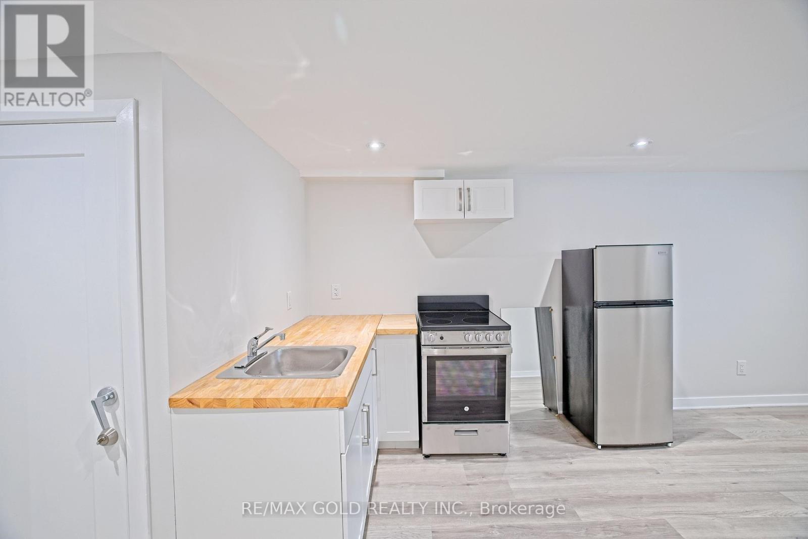 130 DUNCANWOODS DRIVE - 13