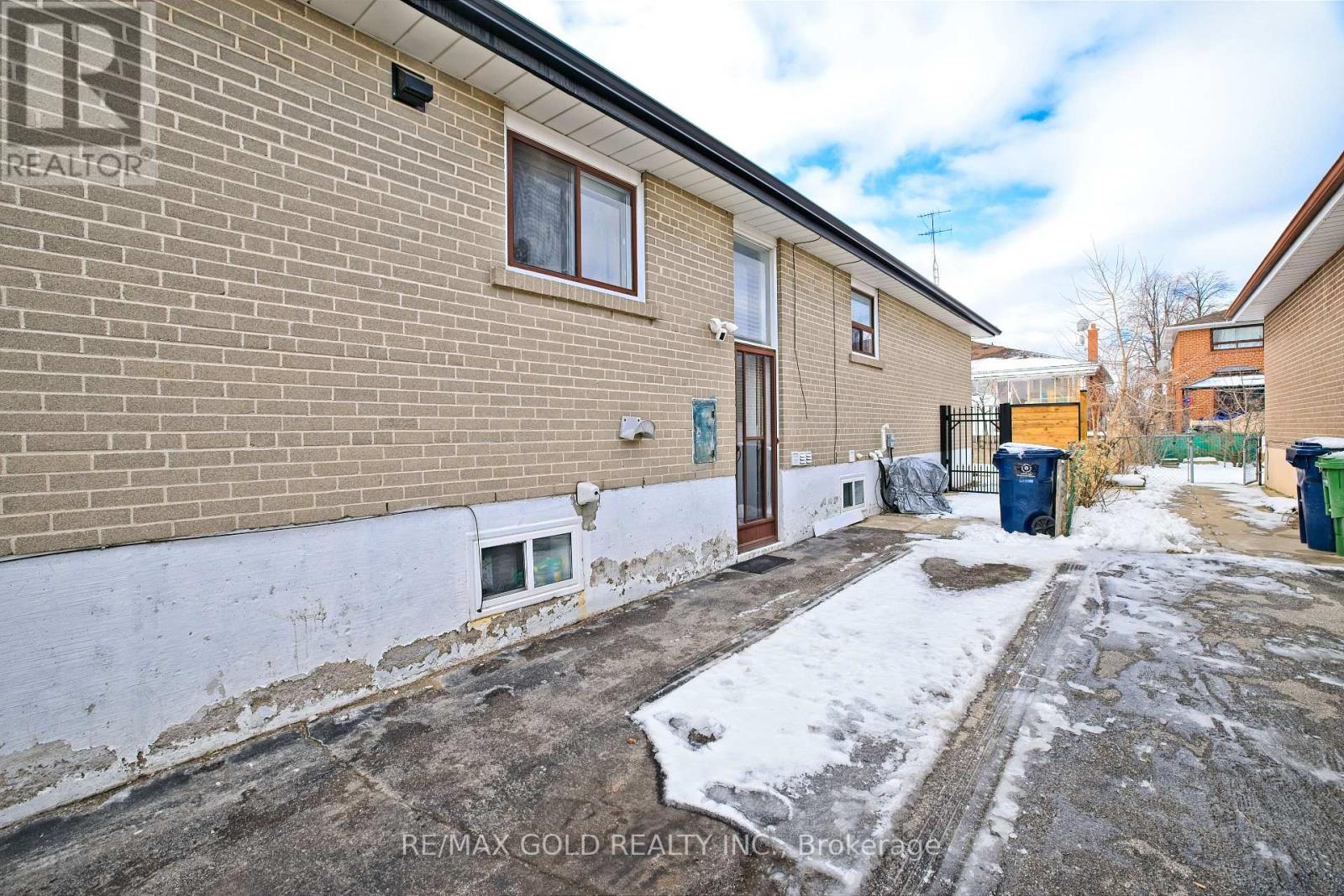 130 DUNCANWOODS DRIVE - 30