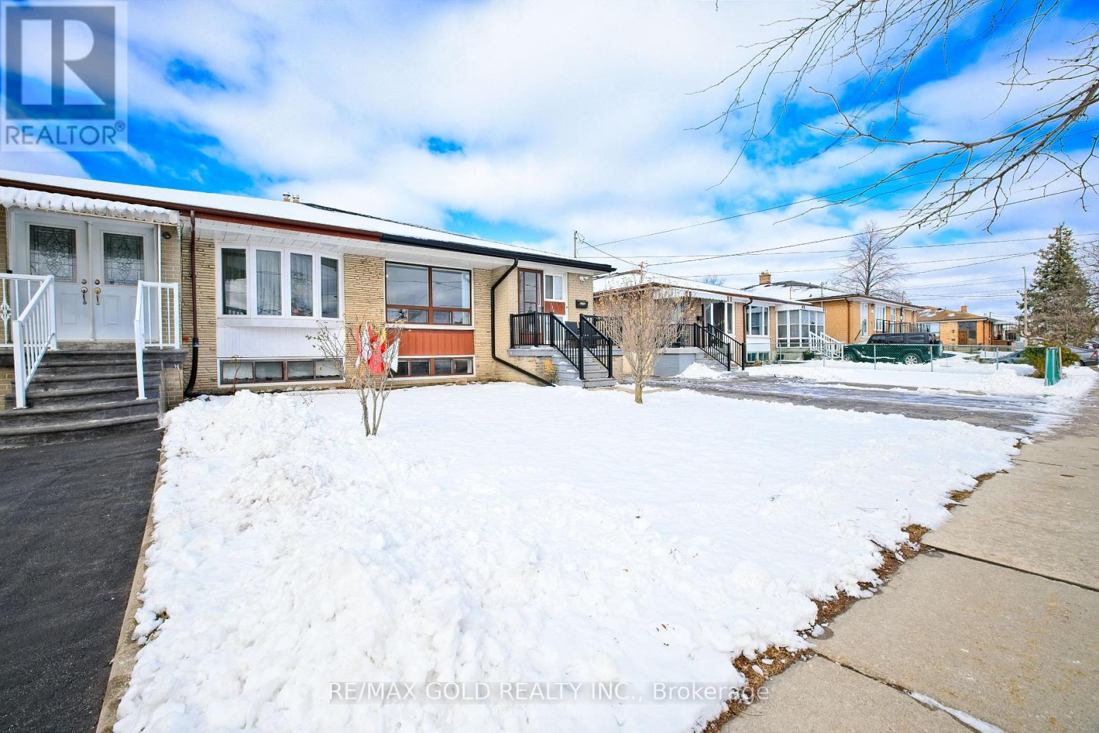 130 DUNCANWOODS DRIVE - 35