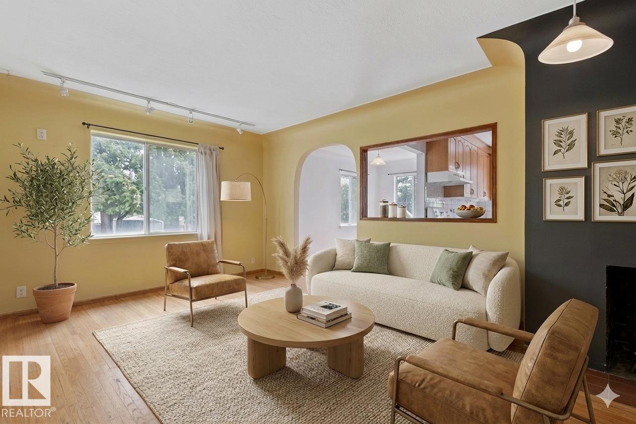 9727 69 AV NW - Image 2