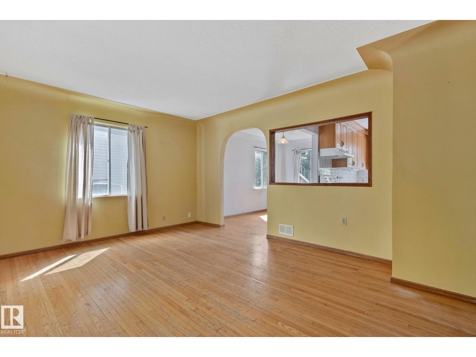 9727 69 AV NW - Image 3