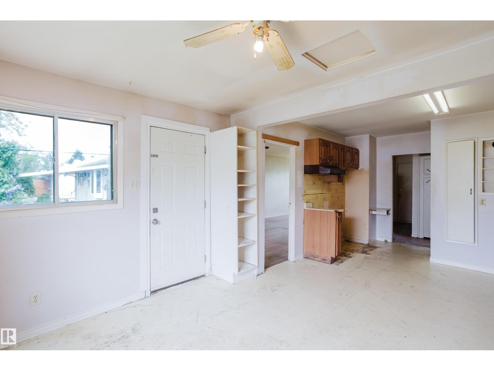 12236 131 ST NW - 10