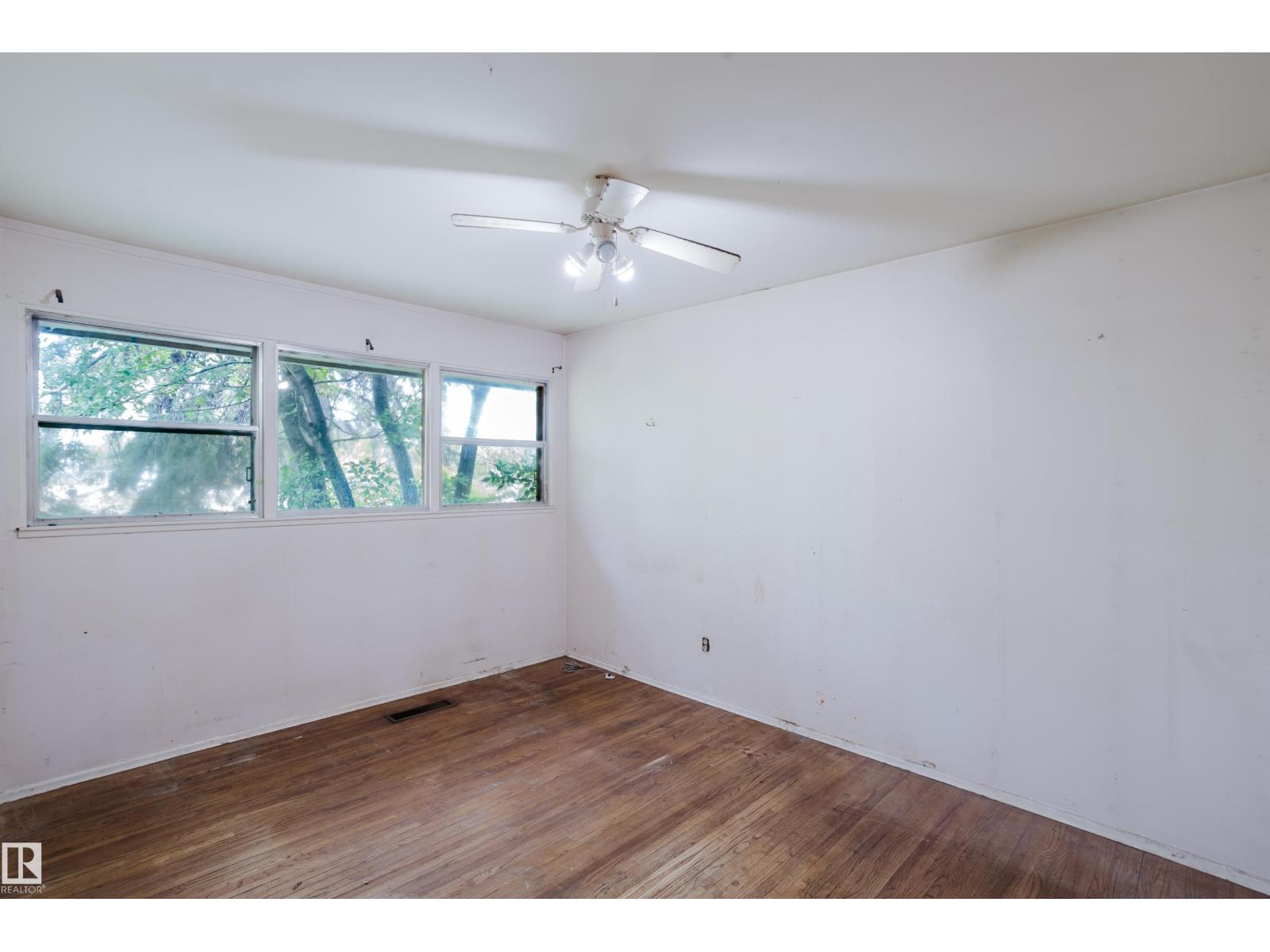 12236 131 ST NW - 15