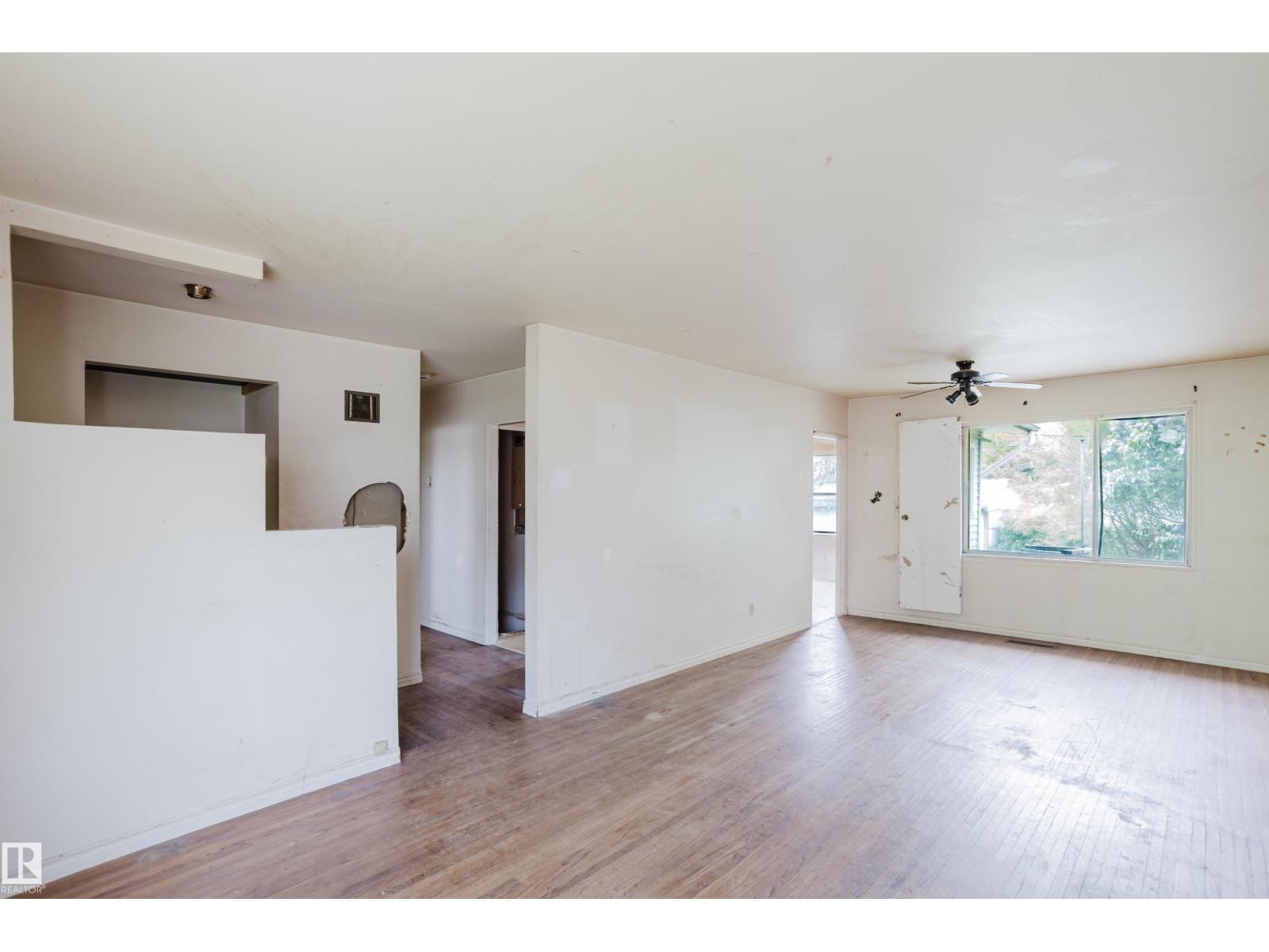 12236 131 ST NW - 4