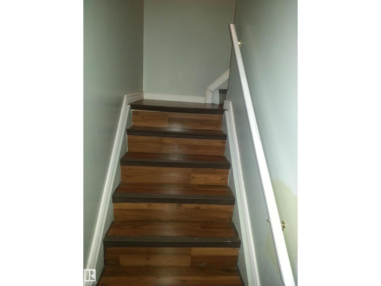 8433 29 AV NW - 10