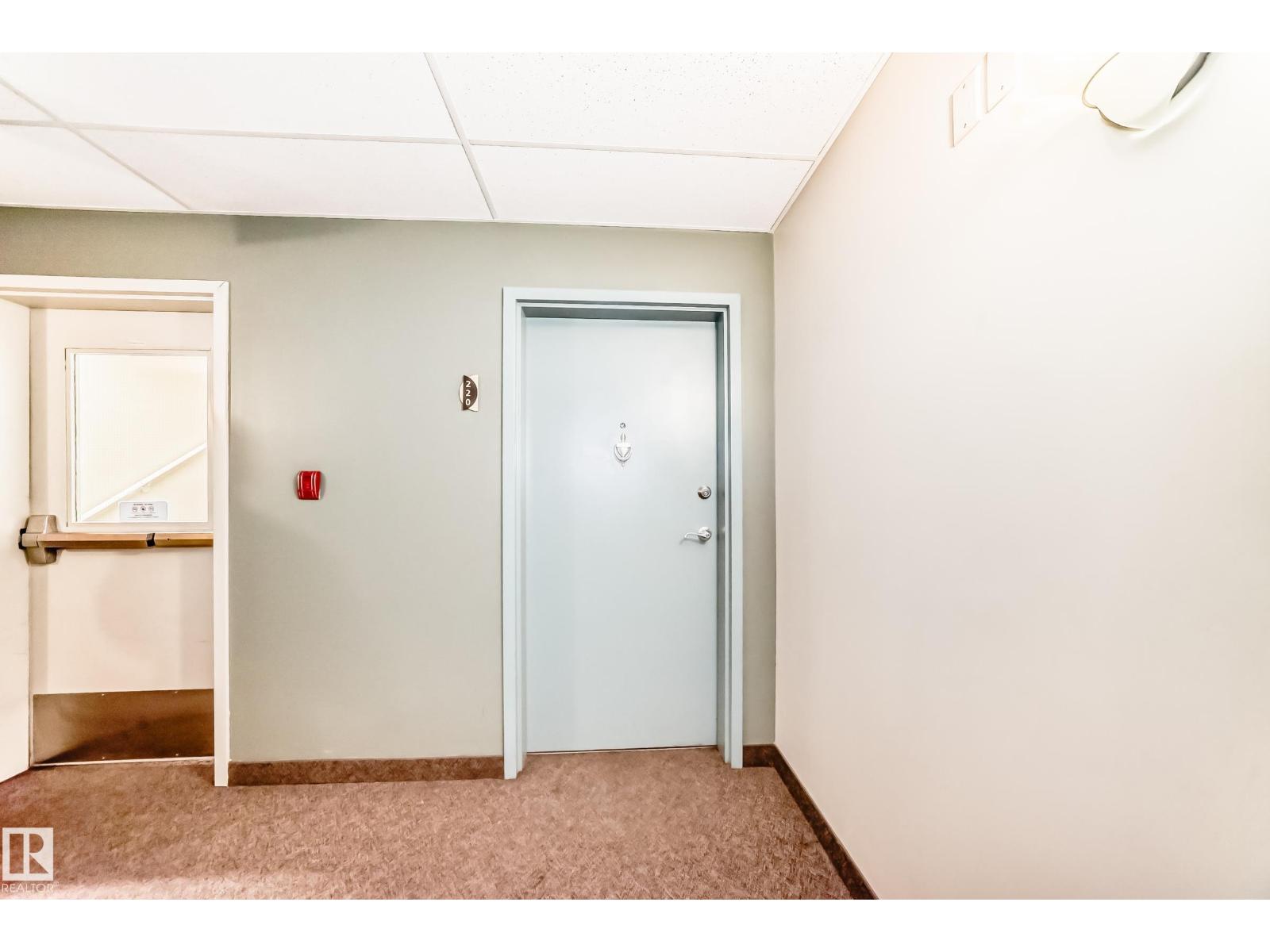 #220 4312 139 AV NW - 38