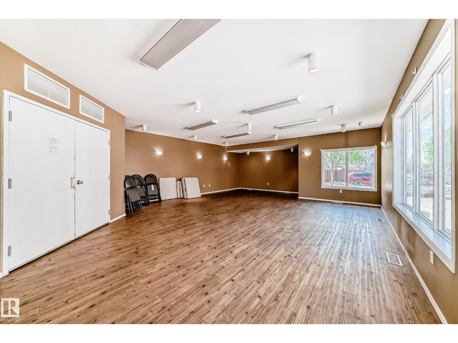 #220 4312 139 AV NW - 44