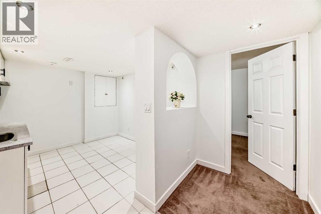 141 Arbour Crest Mews NW - 38