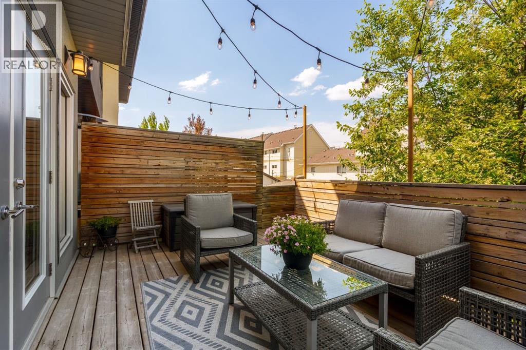 1826 37 Avenue SW - 17