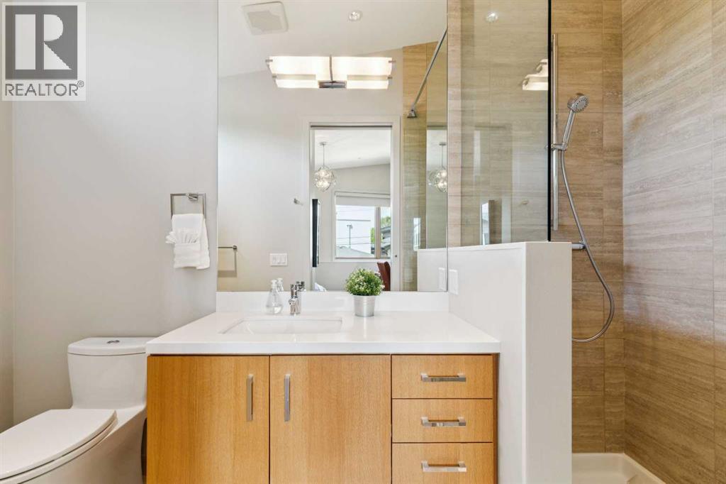 3038 4 Street SW - 27