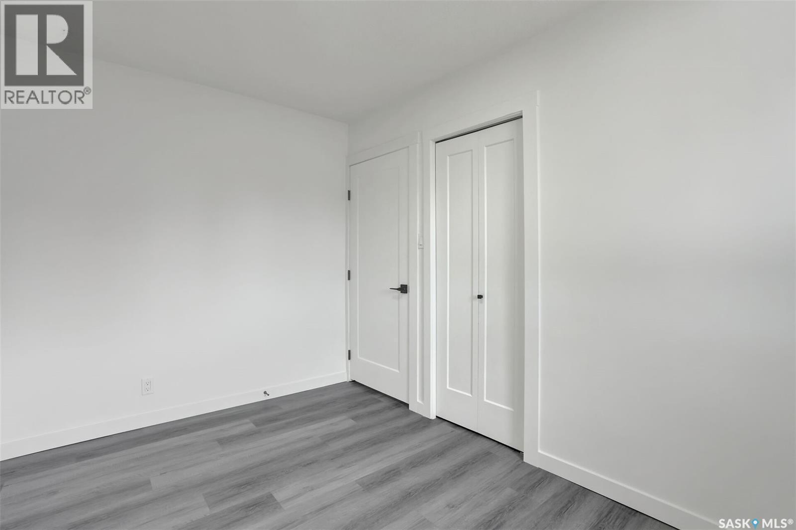 654 Aberdeen CRESCENT - 17