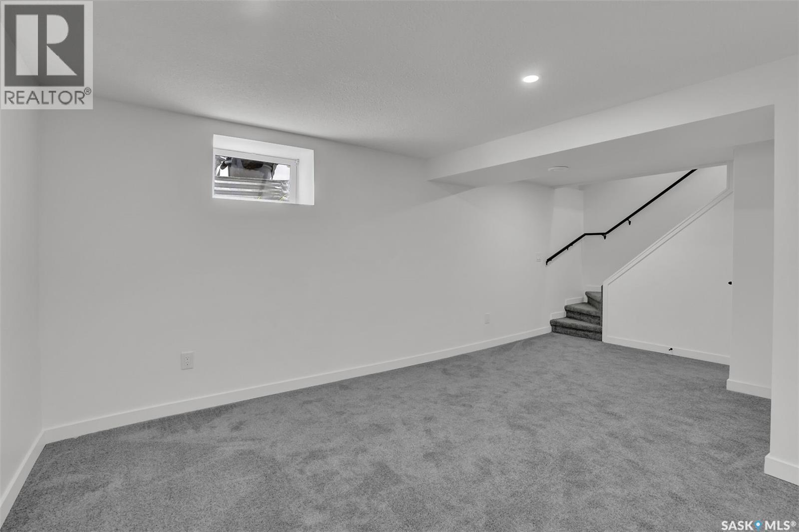 654 Aberdeen CRESCENT - 21