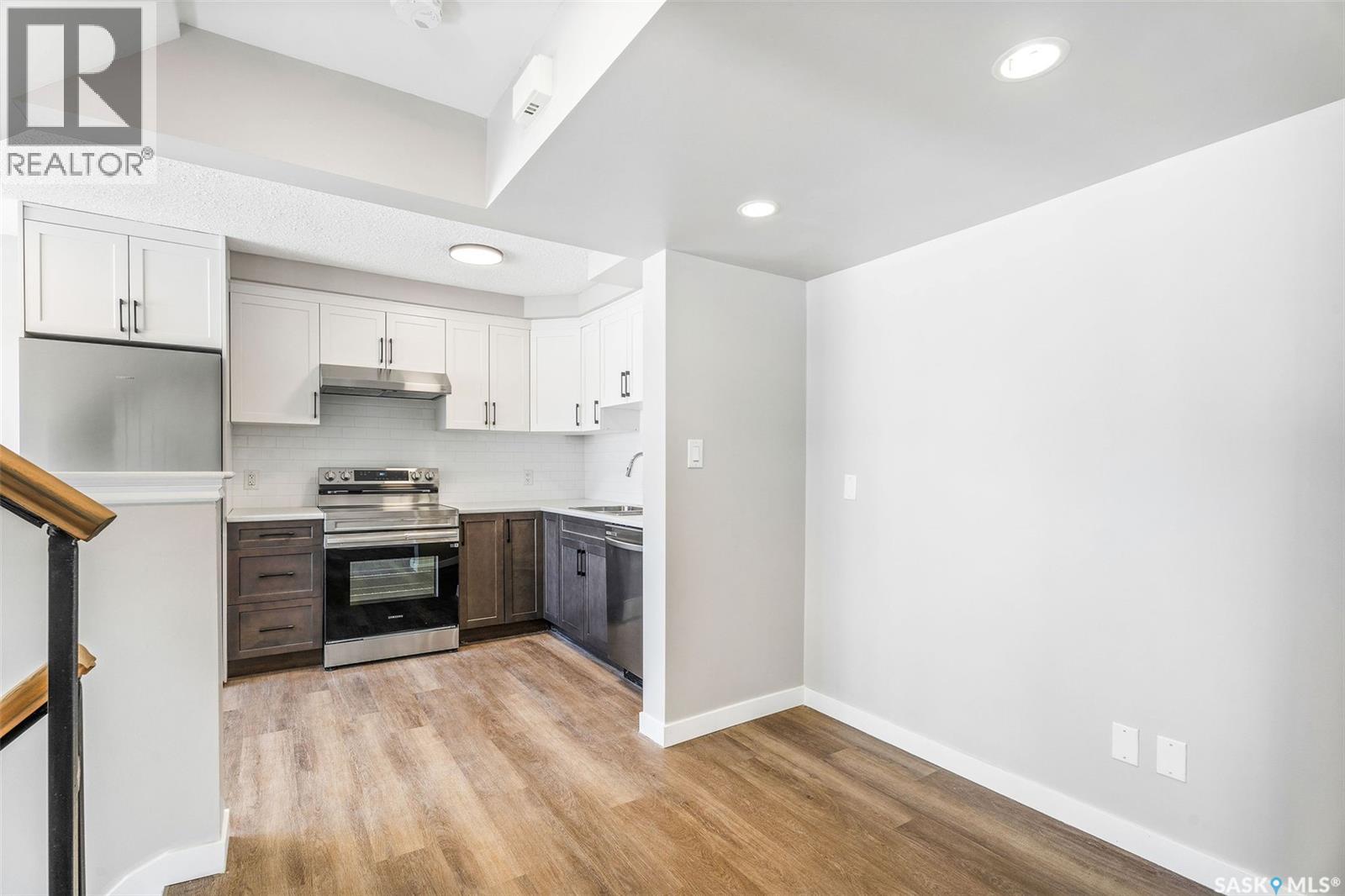 #2800 Dunn DRIVE - 10