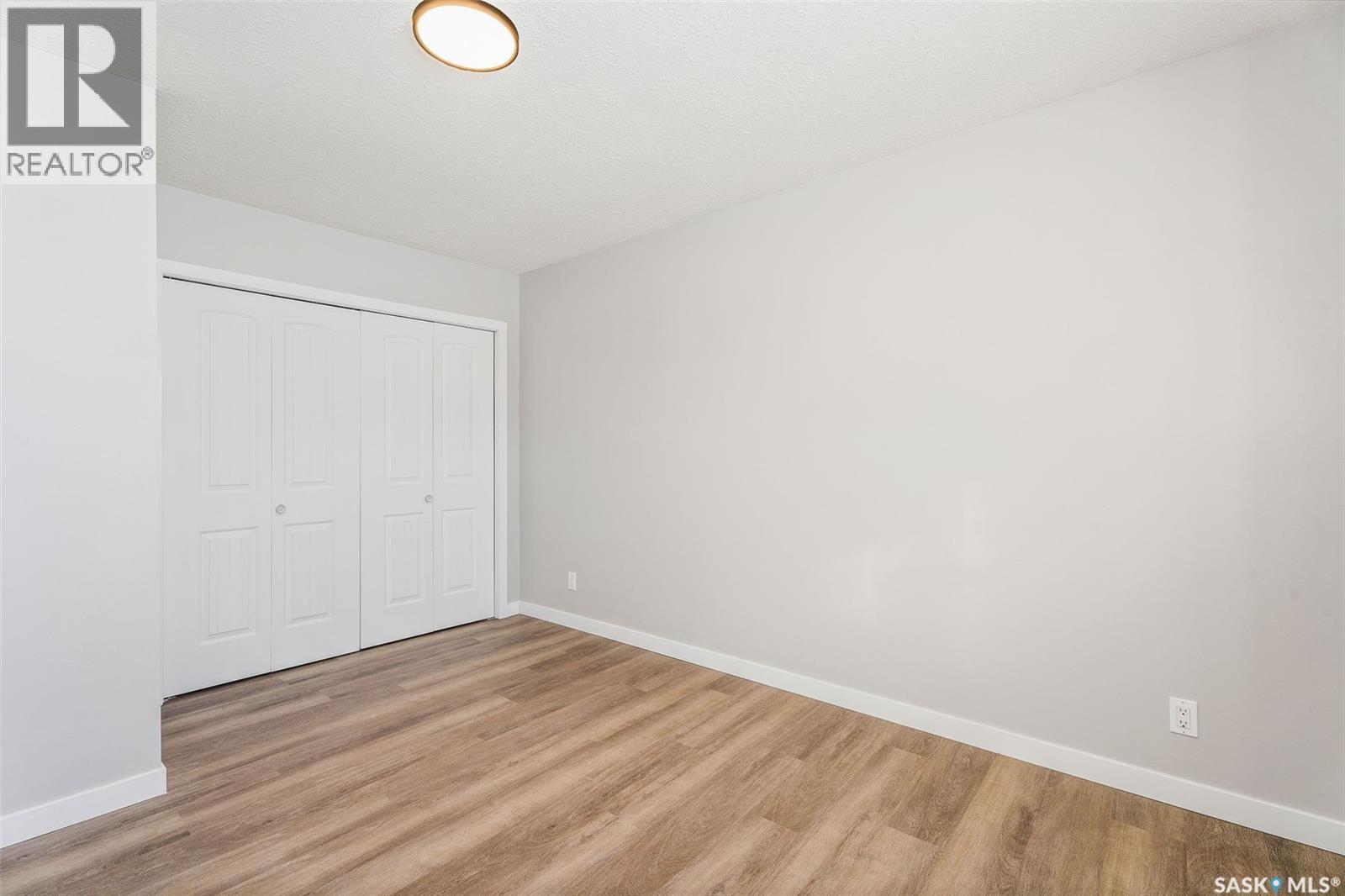 #2800 Dunn DRIVE - 20
