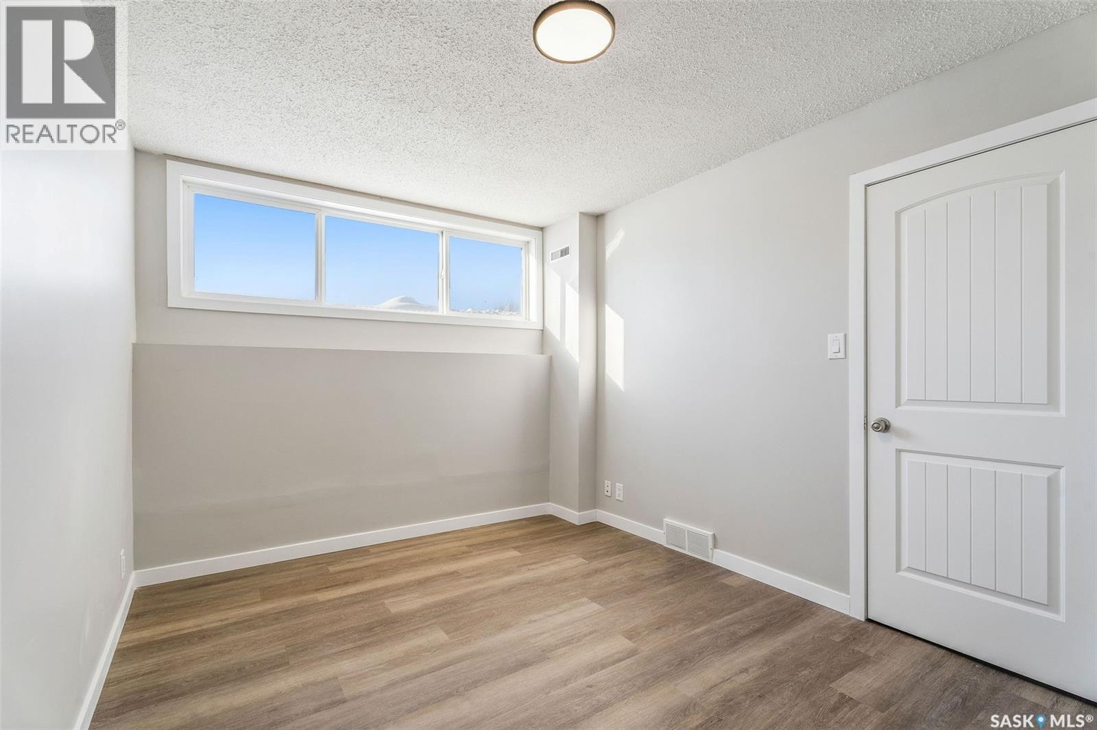 #2800 Dunn DRIVE - 21