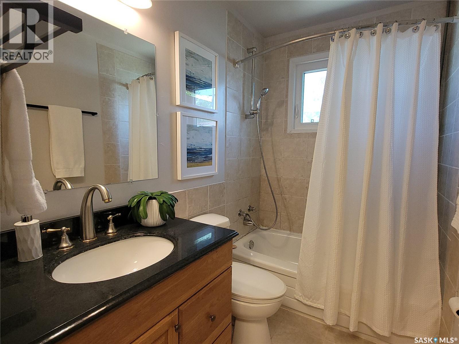 1621 GREIG AVENUE - 11