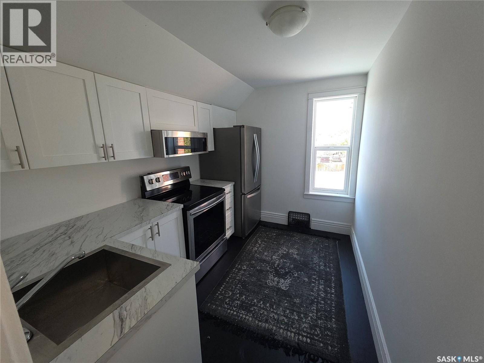 125 D AVENUE S - 17