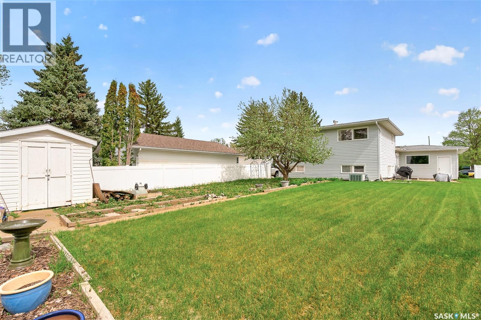 1381 Prince CRESCENT - 57