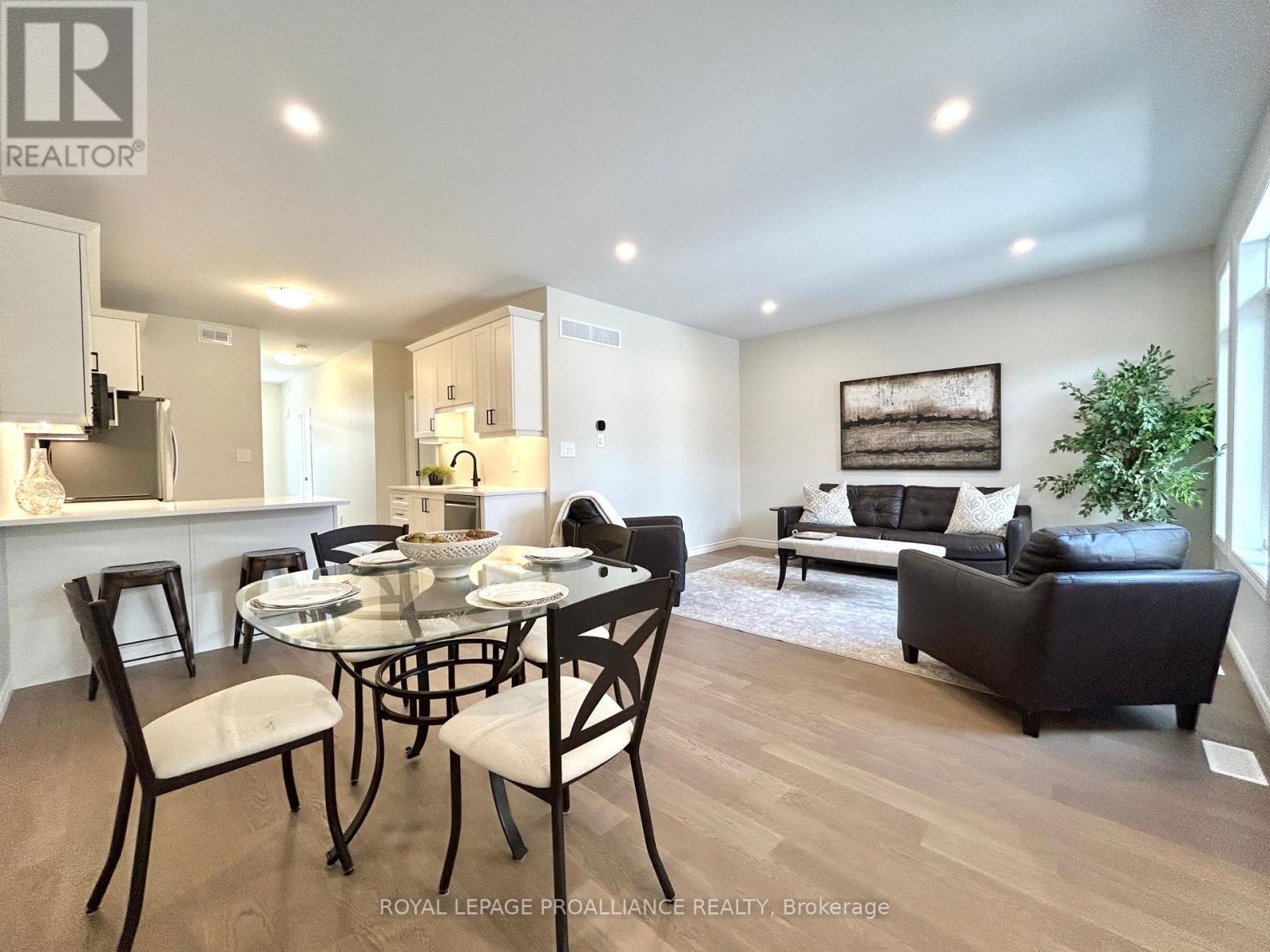 83 ATHABASKA DRIVE - 11
