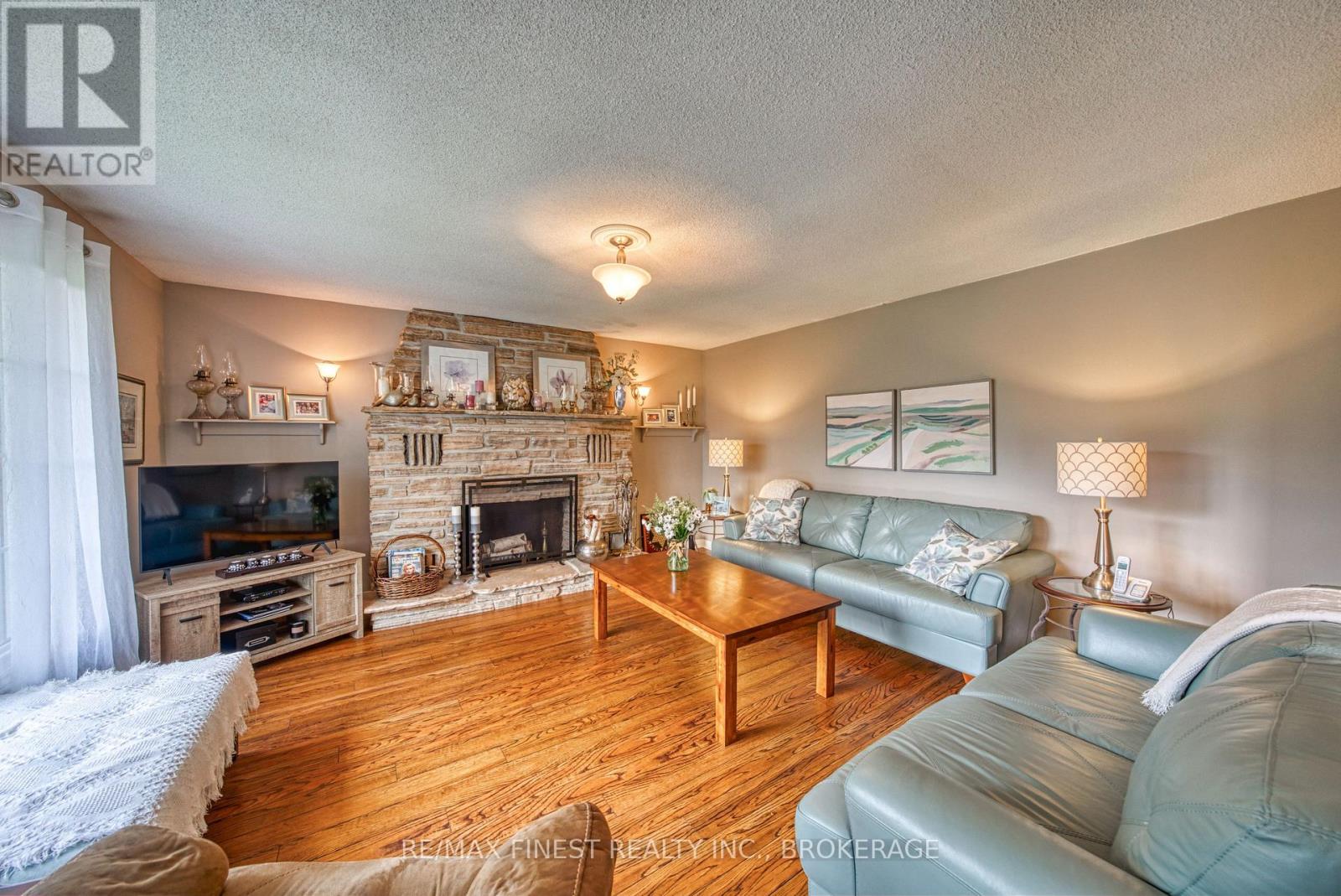 1861 BURBROOK ROAD - 17