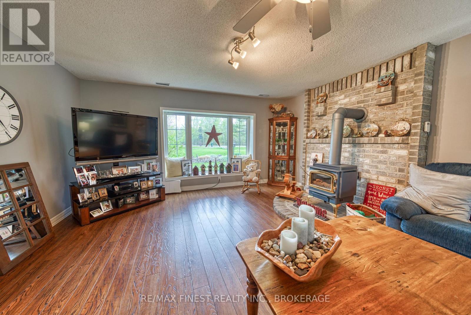 1861 BURBROOK ROAD - 38