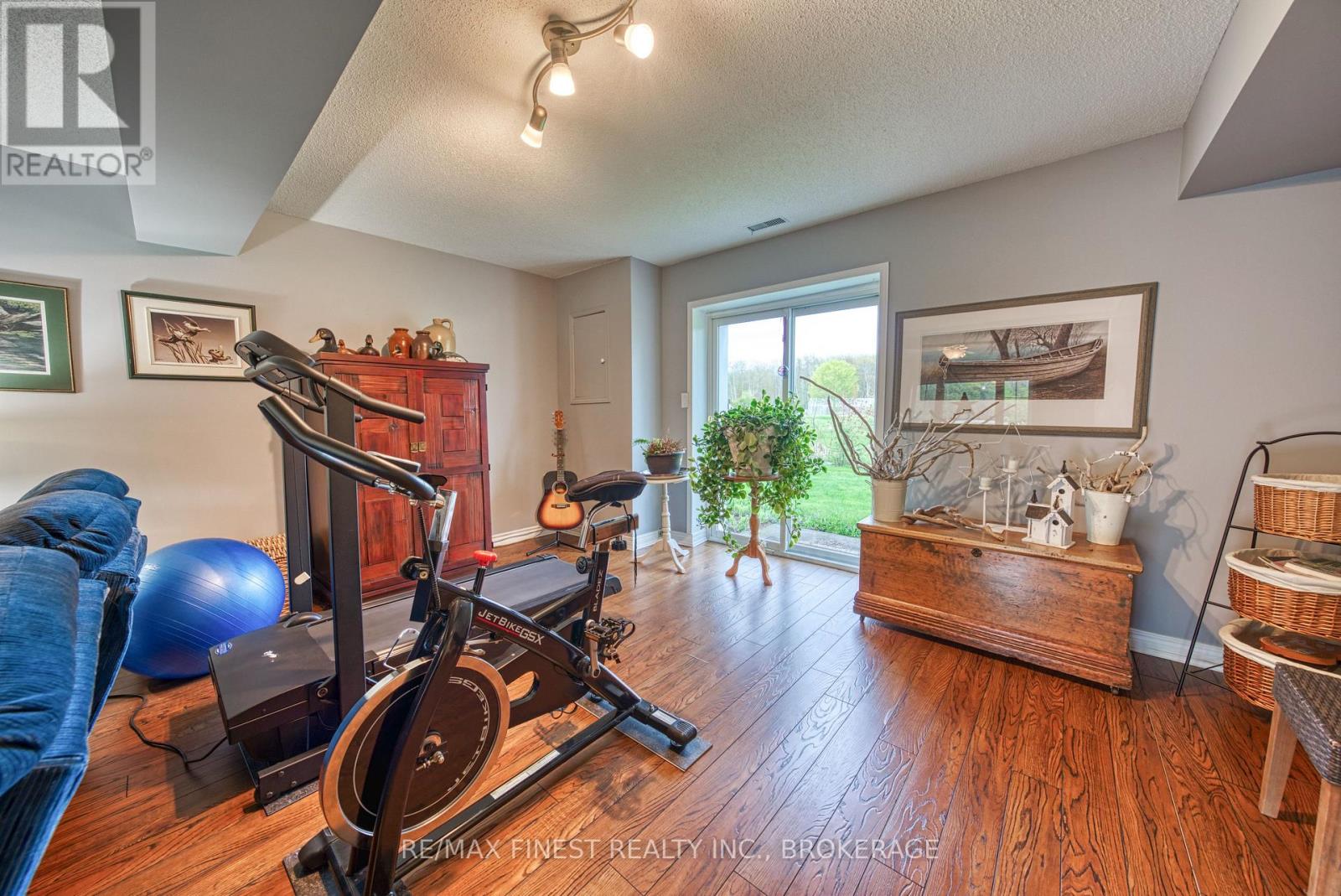 1861 BURBROOK ROAD - 37