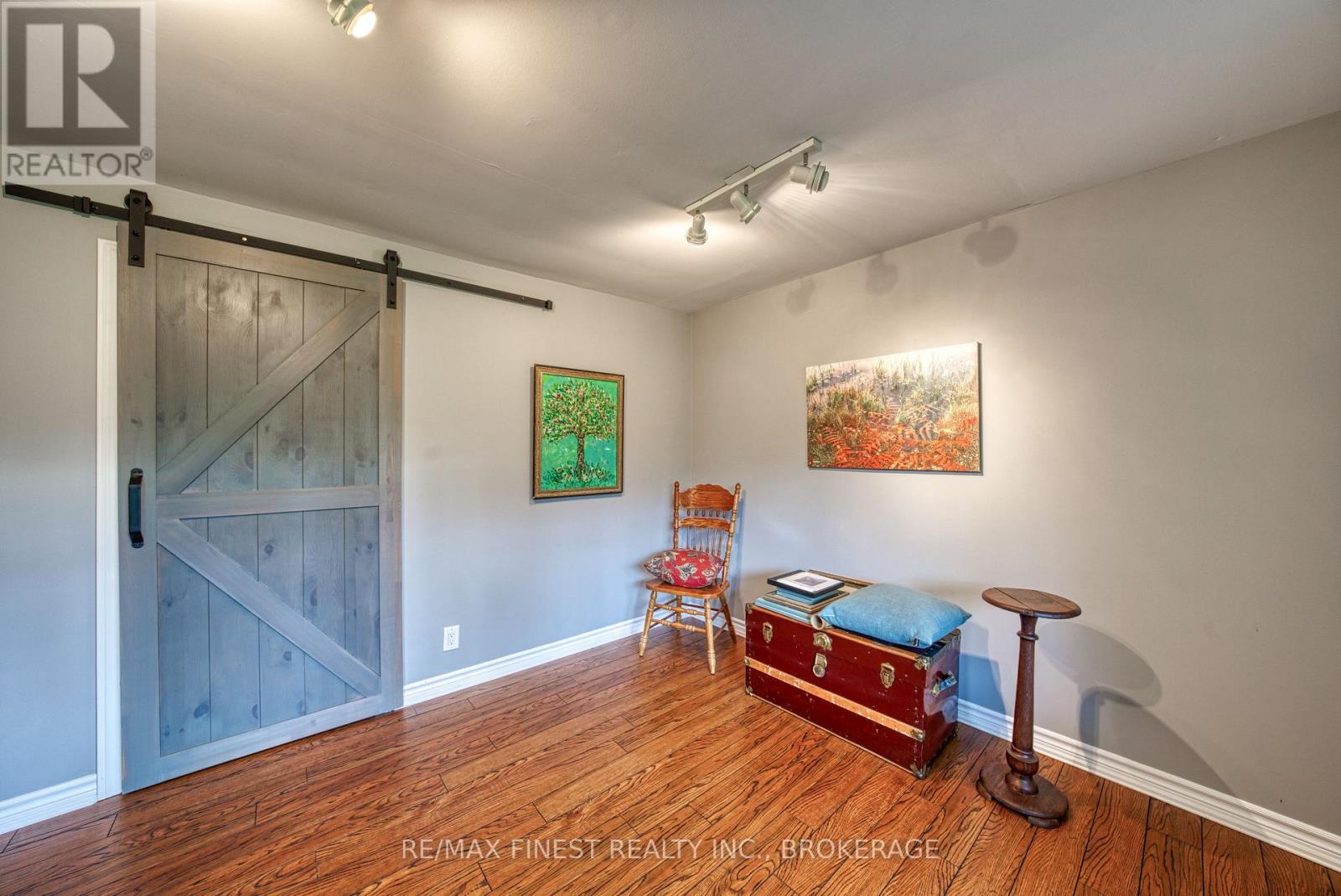 1861 BURBROOK ROAD - 43