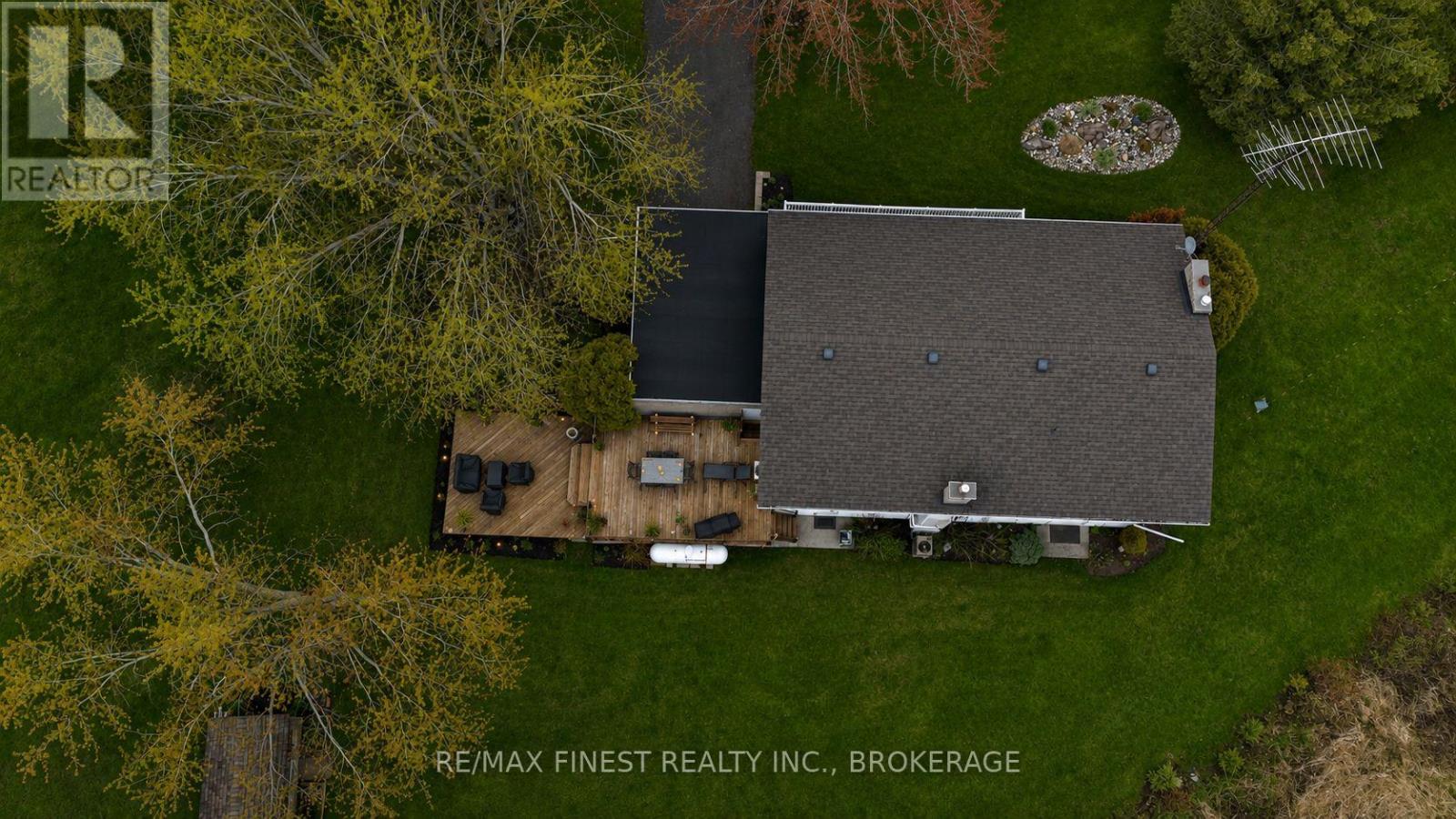 1861 BURBROOK ROAD - 46