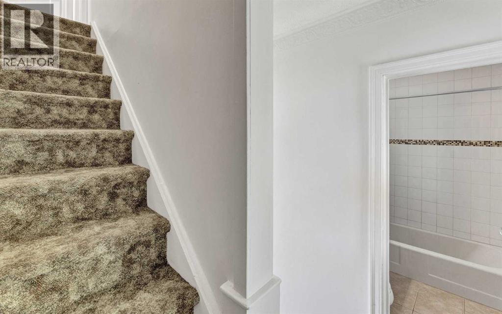 119 10 Street SW - 18