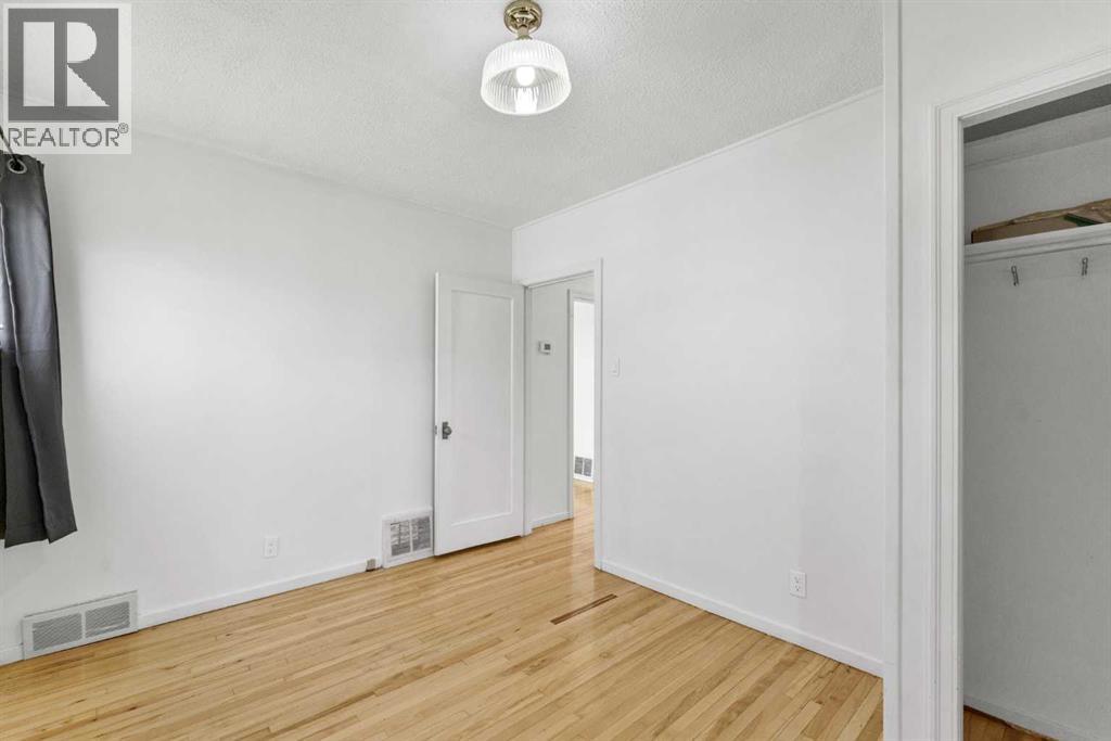 119 10 Street SW - 16