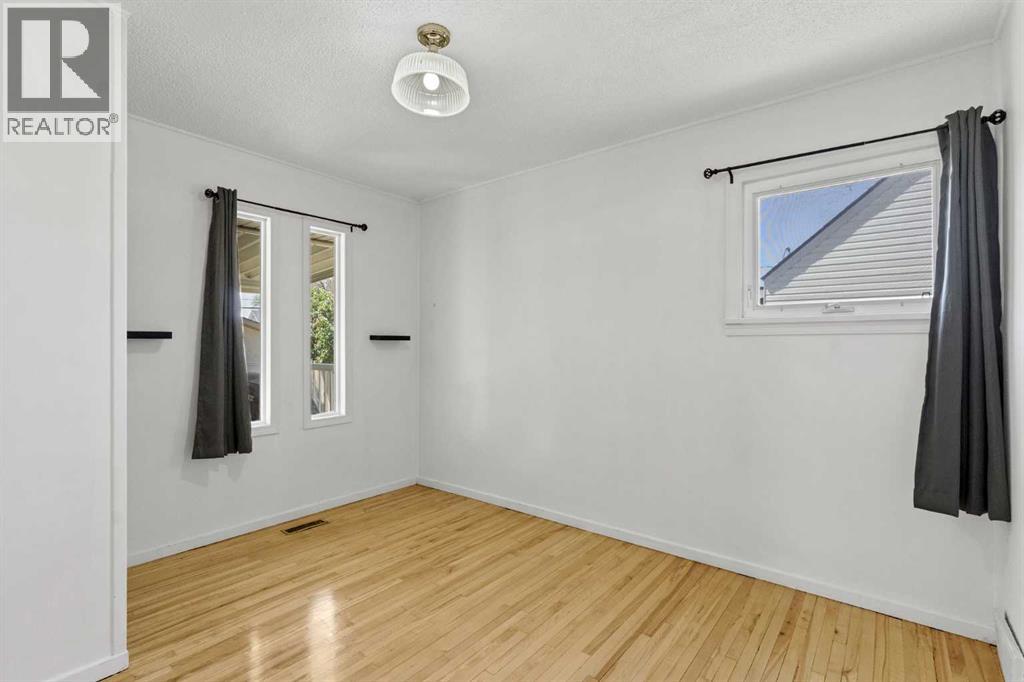 119 10 Street SW - 15