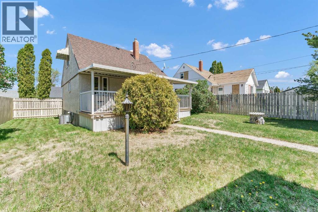 119 10 Street SW - 34