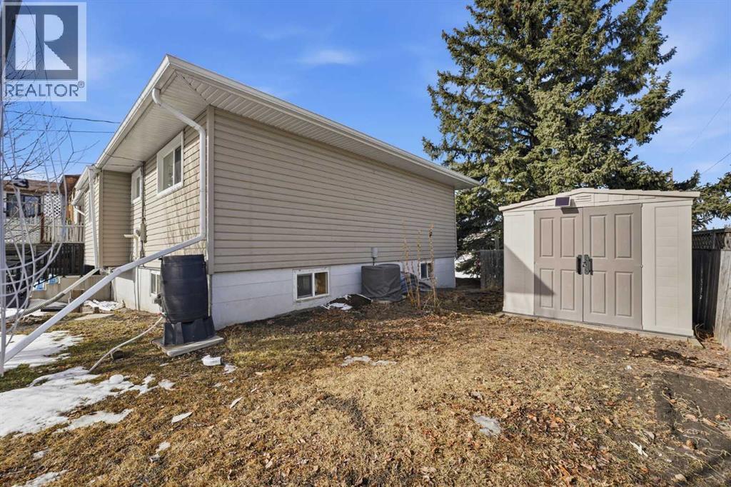 1 Thorncliffe Crescent NW - 34